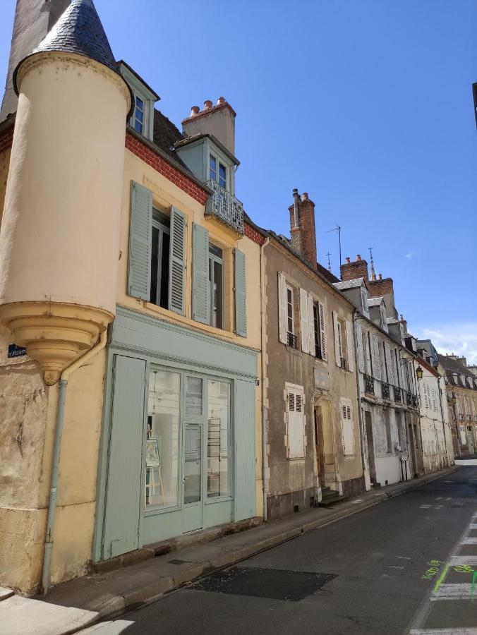 L'Atelier De L'Artiste - Moulins Coeur De Ville Exterior photo